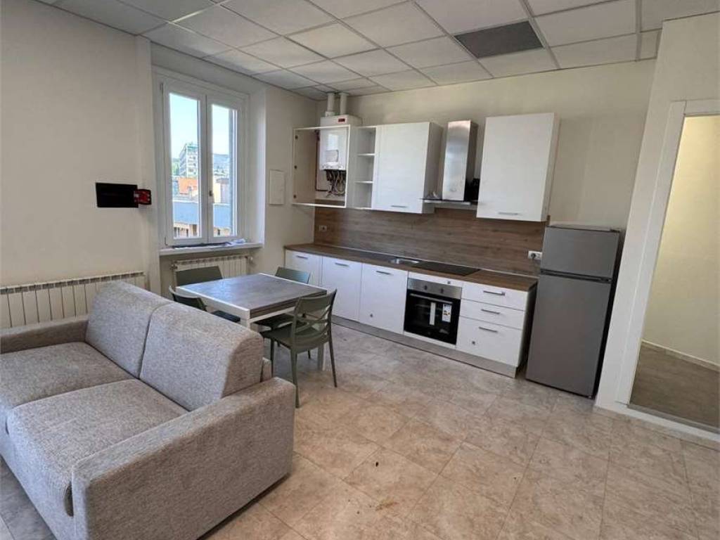 appartamento in affitto a Varese in zona Centro Città