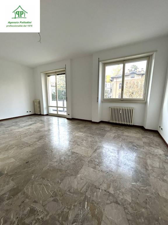 appartamento in affitto a Varese in zona Brunella