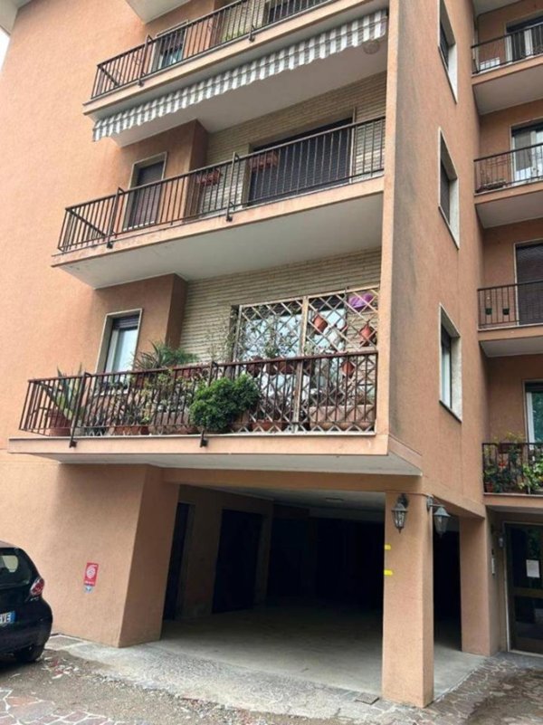 appartamento in affitto a Varese in zona Casbeno