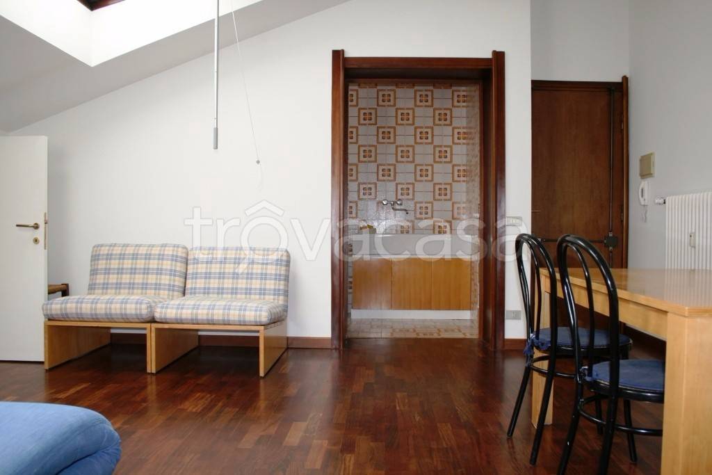 appartamento in affitto a Varese in zona Bosto