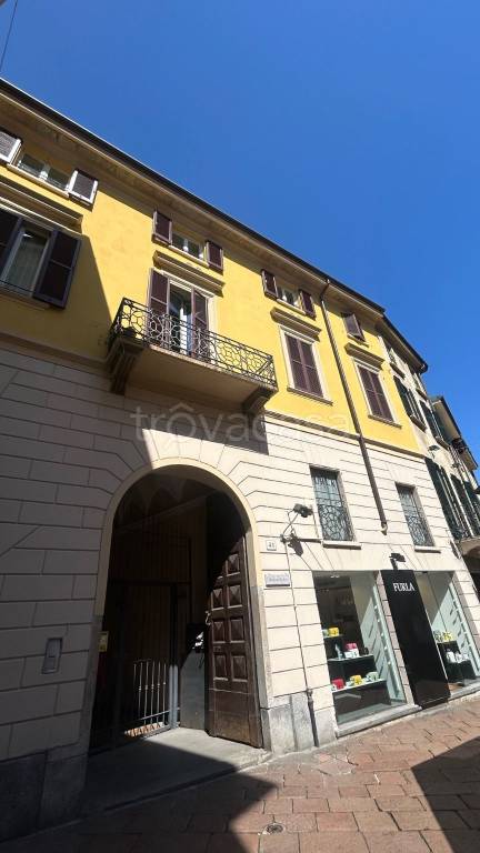appartamento in affitto a Varese in zona Centro Città