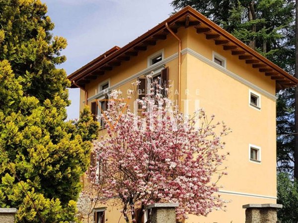 appartamento in affitto a Varese in zona Bosto