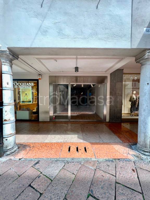 appartamento in affitto a Varese in zona Centro Città