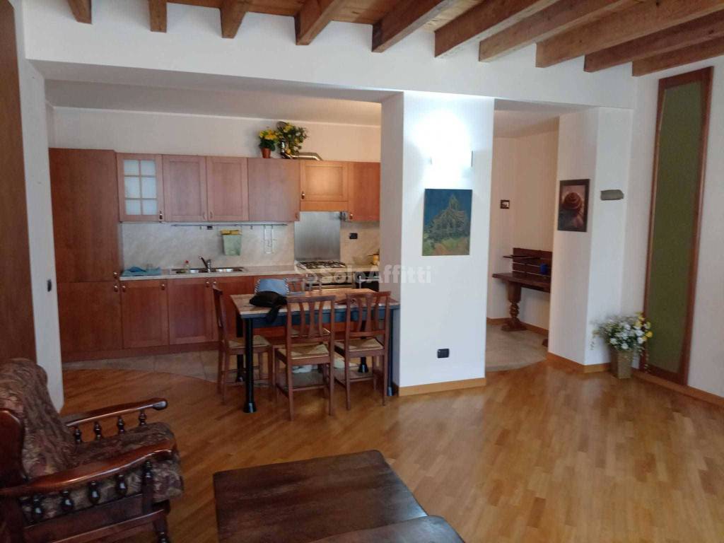 appartamento in affitto a Varese in zona Biumo