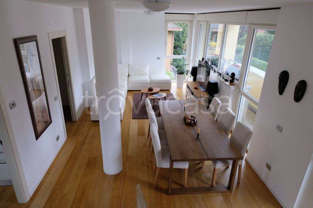 appartamento in affitto a Varese in zona Masnago