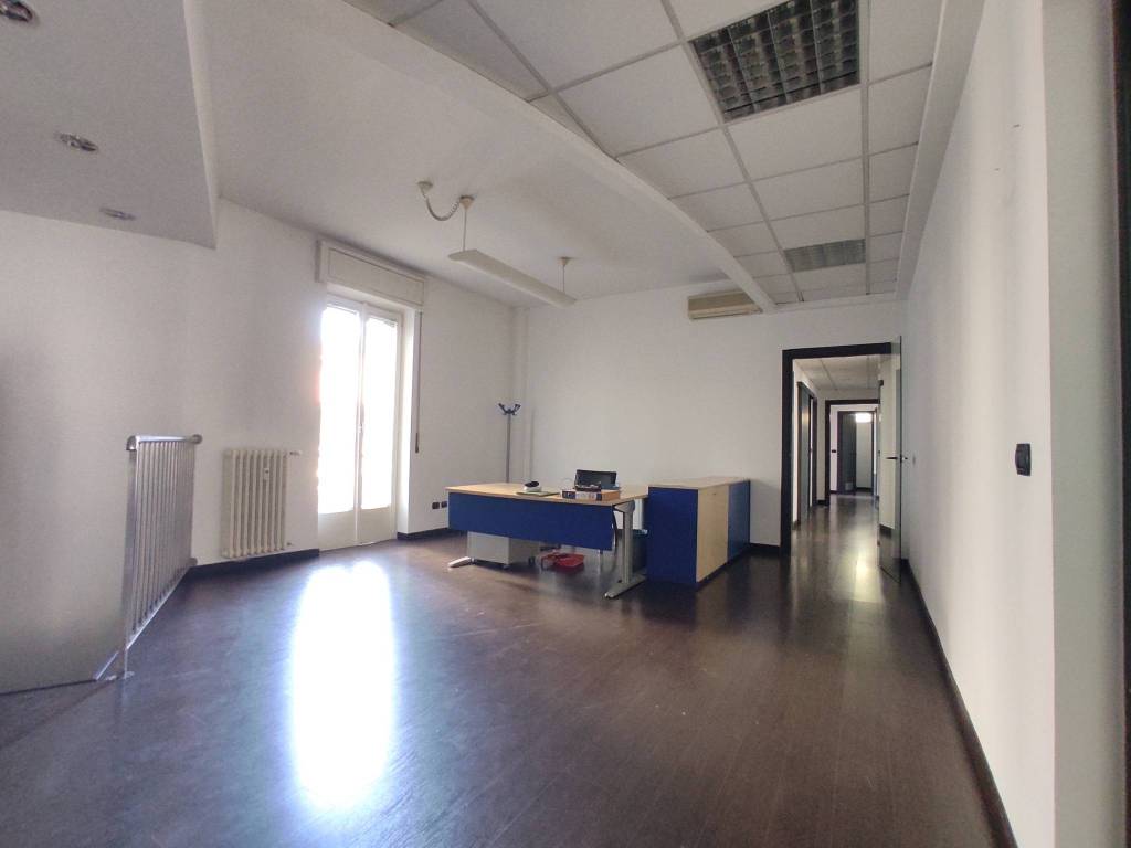 ufficio in affitto a Varese in zona Biumo