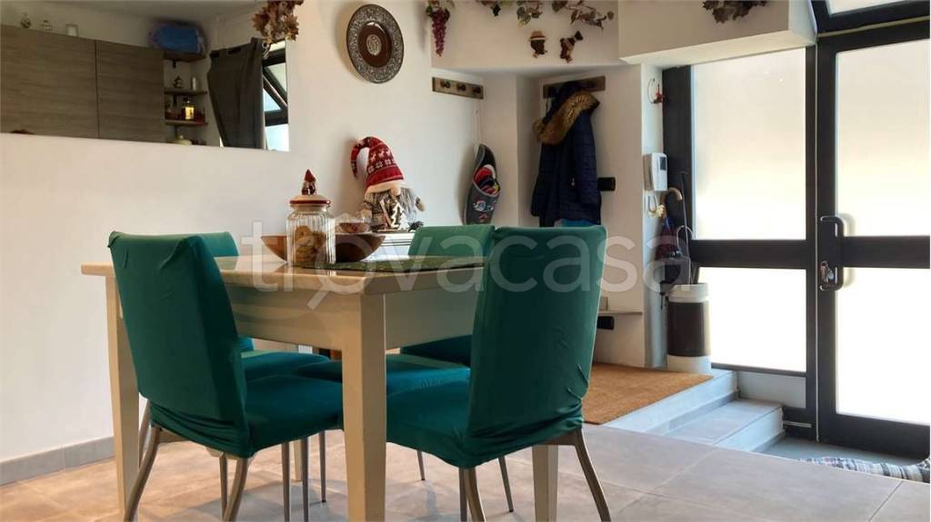 appartamento in affitto a Varese in zona Bosto