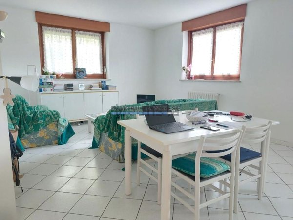 appartamento in affitto a Varese in zona Casbeno