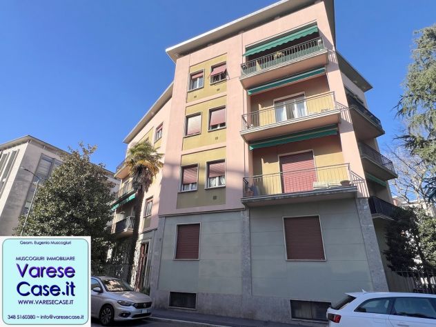 appartamento in affitto a Varese in zona Centro Città