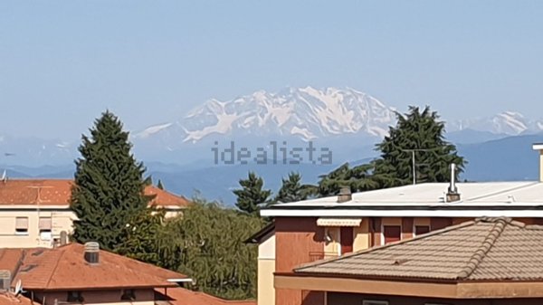 appartamento in affitto a Varese in zona Giubiano