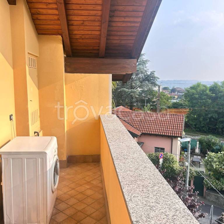 appartamento in affitto a Varese in zona Casbeno