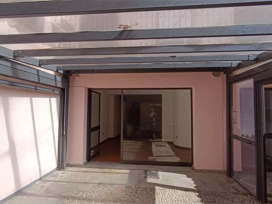 negozio in affitto a Varese in zona Centro Città