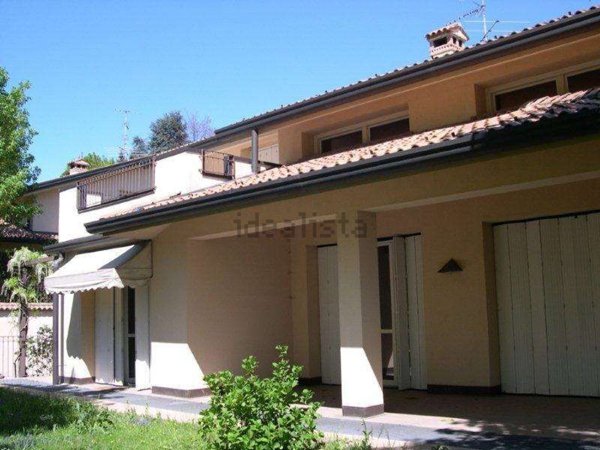 casa indipendente in affitto a Varese