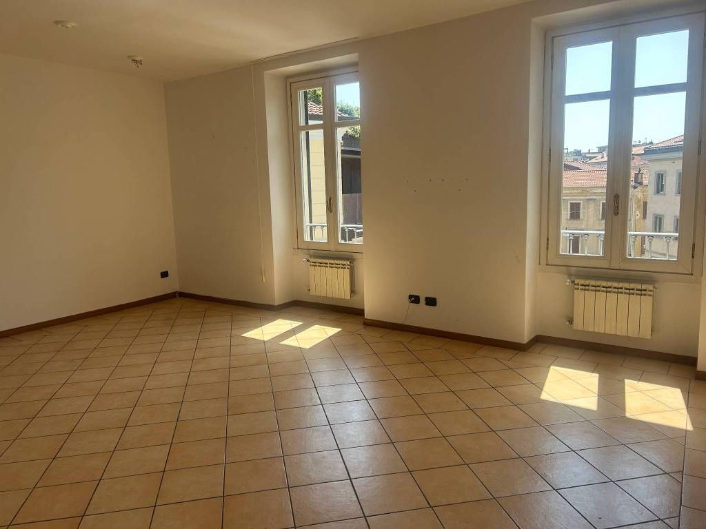 appartamento in affitto a Varese in zona Biumo