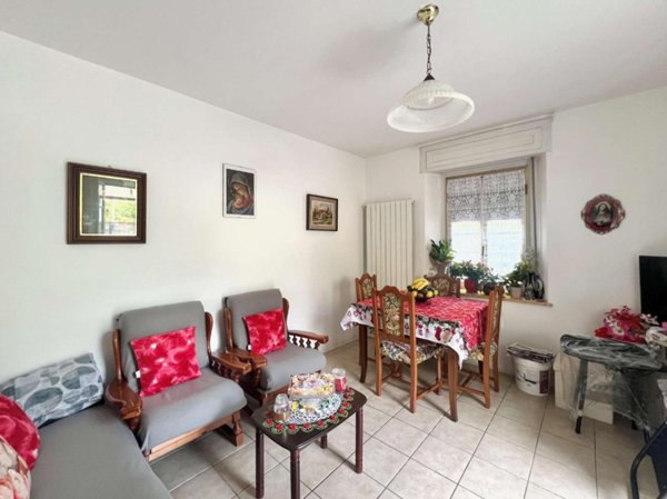 appartamento in affitto a Varese in zona Santa Maria del Monte