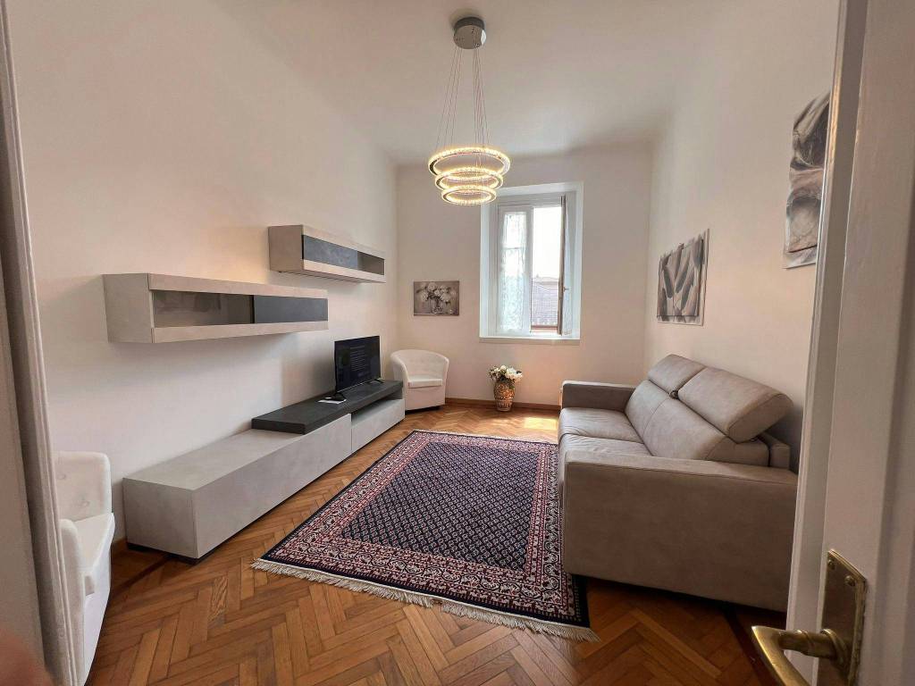 appartamento in affitto a Varese in zona Centro Città
