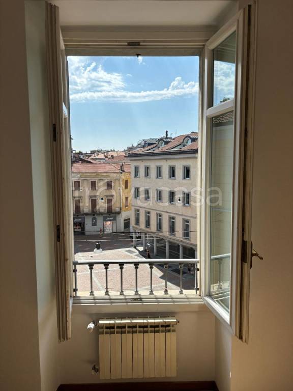 appartamento in affitto a Varese in zona Centro Città