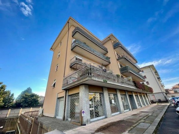 ufficio in affitto a Varese in zona Viale Belforte