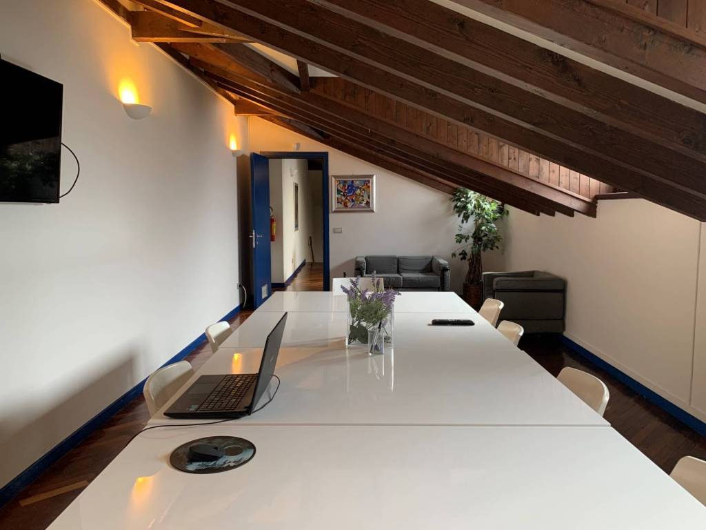 ufficio in affitto a Varese in zona Biumo