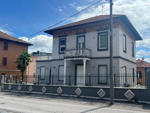 appartamento in affitto a Varese