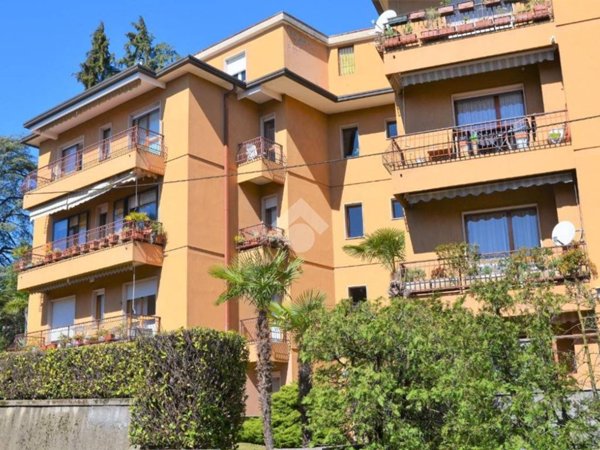 appartamento in affitto a Varese in zona Avigno