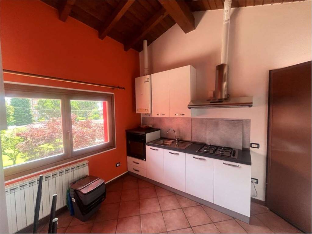 appartamento in affitto a Varese in zona Ippodromo