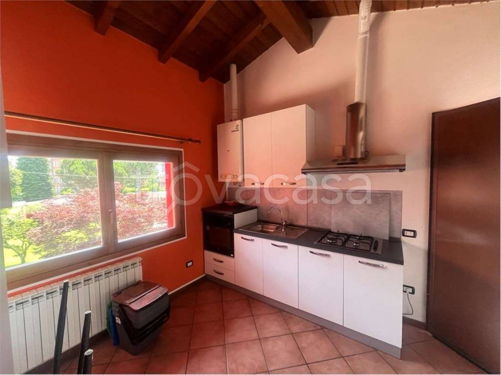 appartamento in affitto a Varese in zona Ippodromo