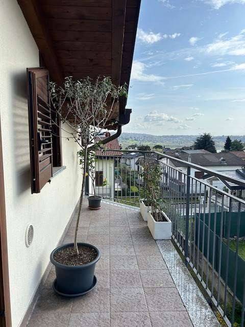 appartamento in affitto a Varese in zona Bobbiate