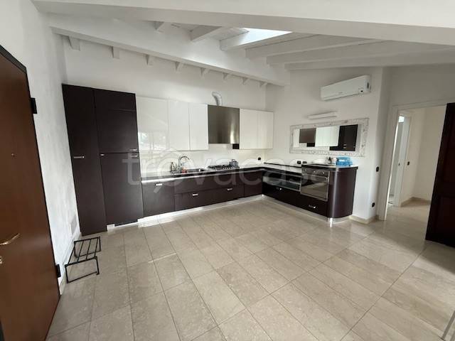 appartamento in affitto a Varese in zona Bobbiate