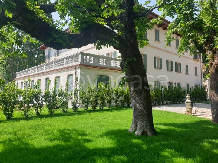 appartamento in affitto a Varese in zona Santa Maria del Monte