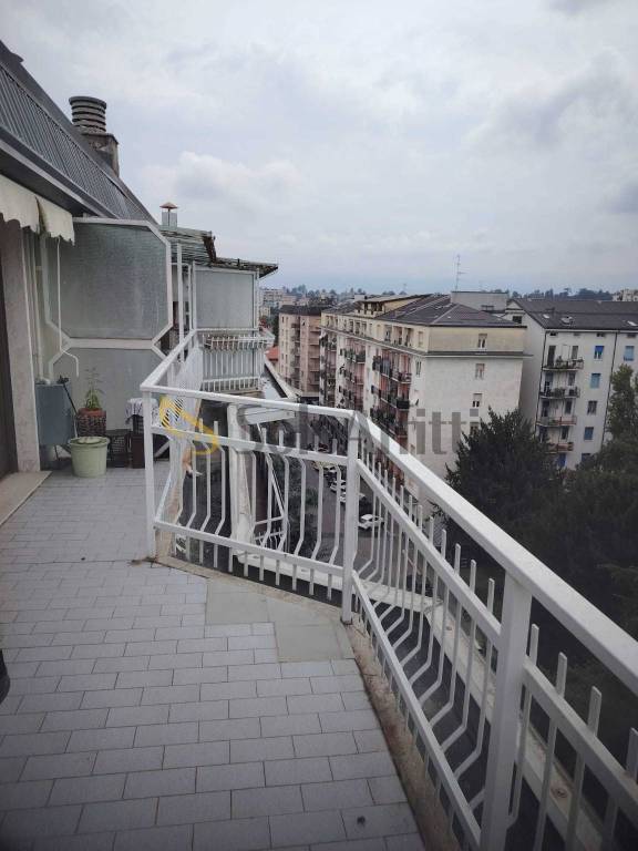appartamento in affitto a Varese in zona Masnago