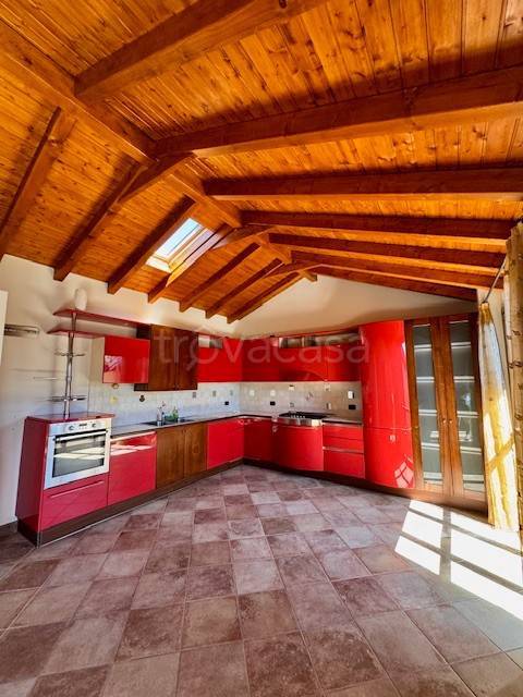 appartamento in affitto a Varese in zona Giubiano