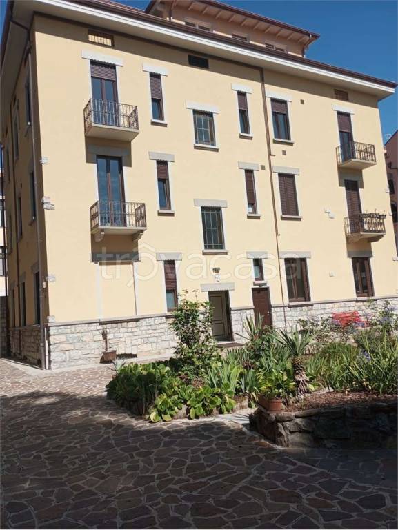 appartamento in affitto a Varese in zona Centro Città