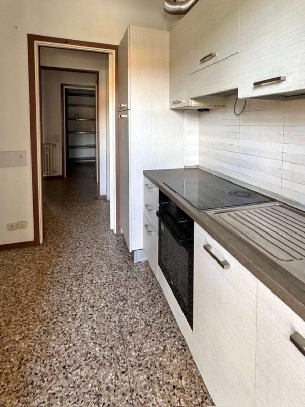 appartamento in affitto a Varese in zona Ippodromo