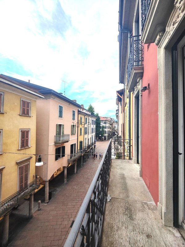 appartamento in affitto a Varese in zona Centro Città
