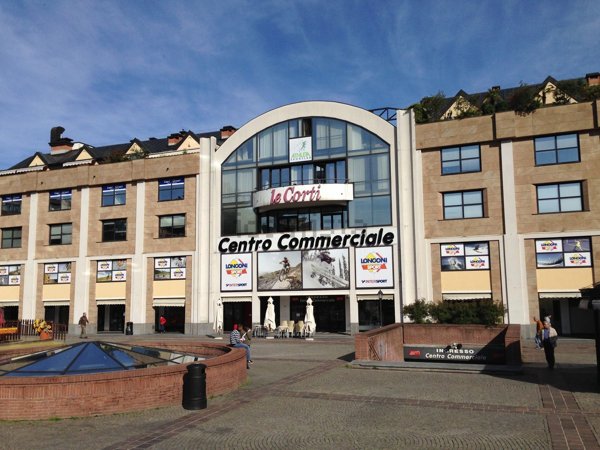 locale commerciale in affitto a Varese