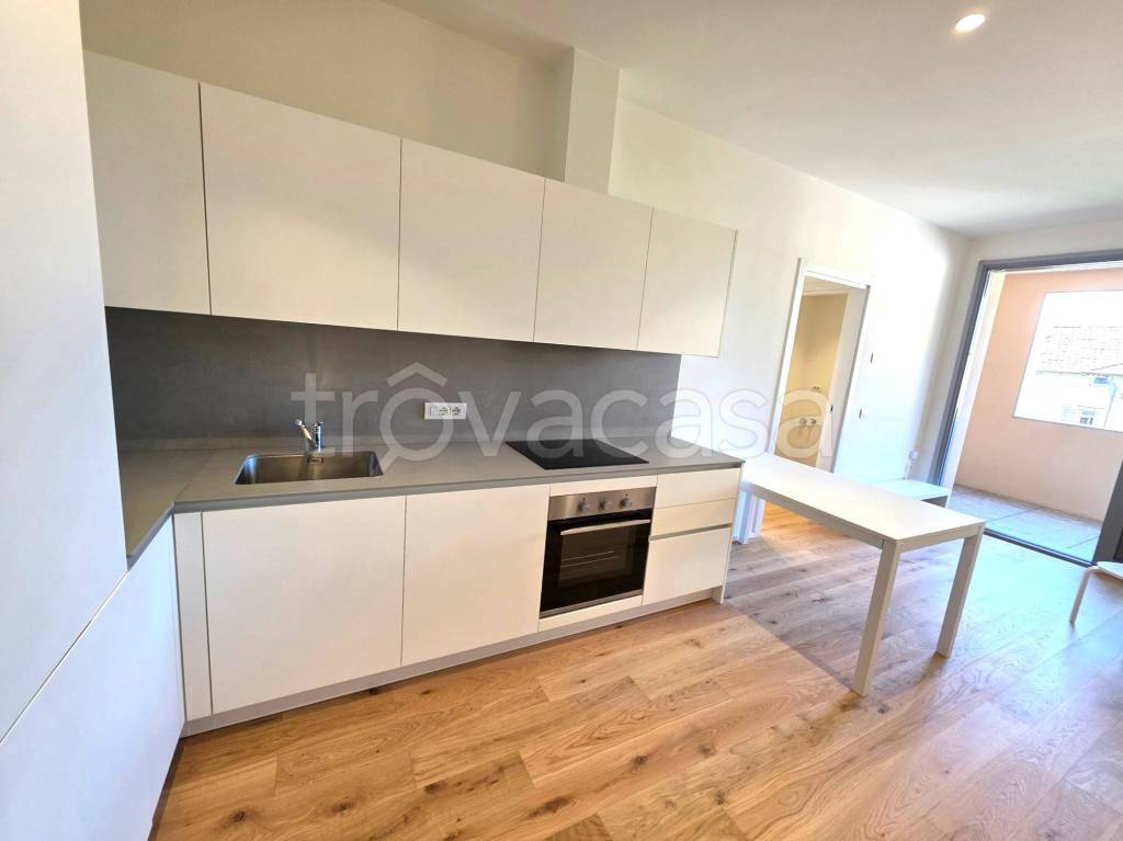 appartamento in affitto a Varese in zona Masnago