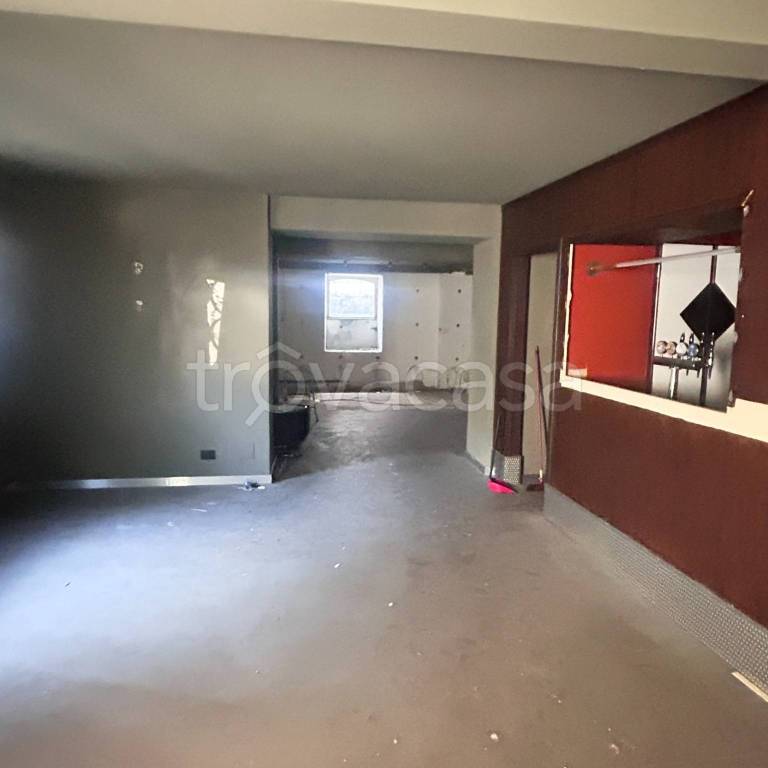 negozio in affitto a Varese in zona Centro Città