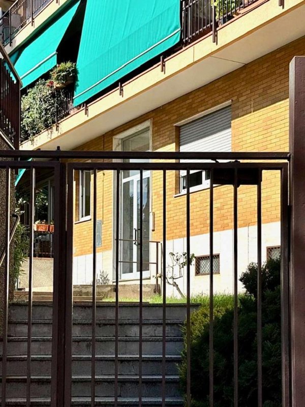 appartamento in affitto a Varese in zona Casbeno