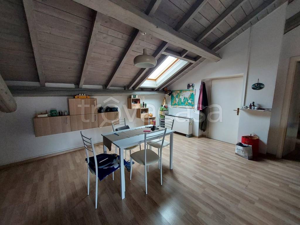 appartamento in affitto a Varese in zona Giubiano