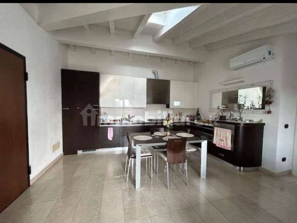 appartamento in affitto a Varese in zona Capolago