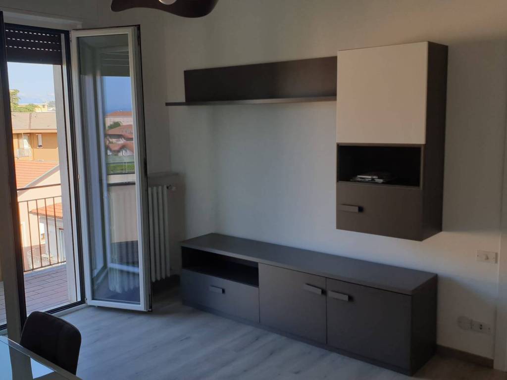 appartamento in affitto a Varese in zona Viale Borri