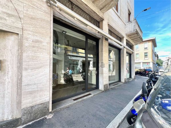 negozio in affitto a Varese in zona Centro Città