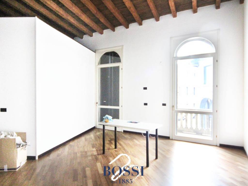 appartamento in affitto a Varese in zona Biumo