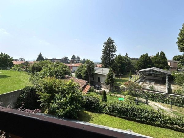 appartamento in affitto a Varese in zona Casbeno