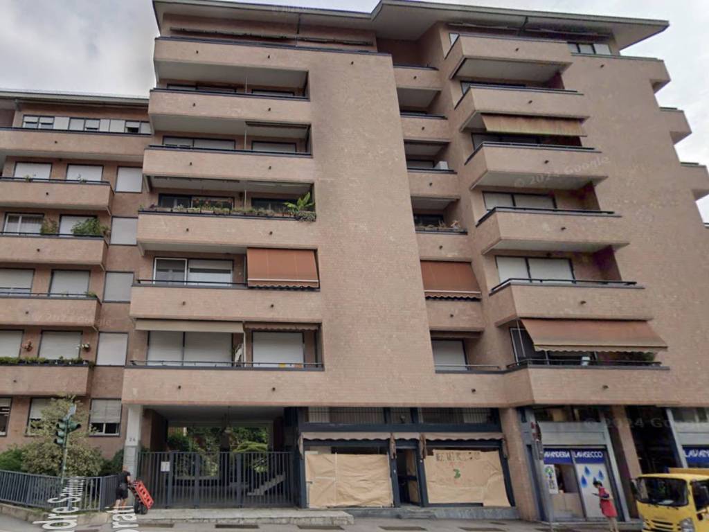 appartamento in affitto a Varese in zona Brunella