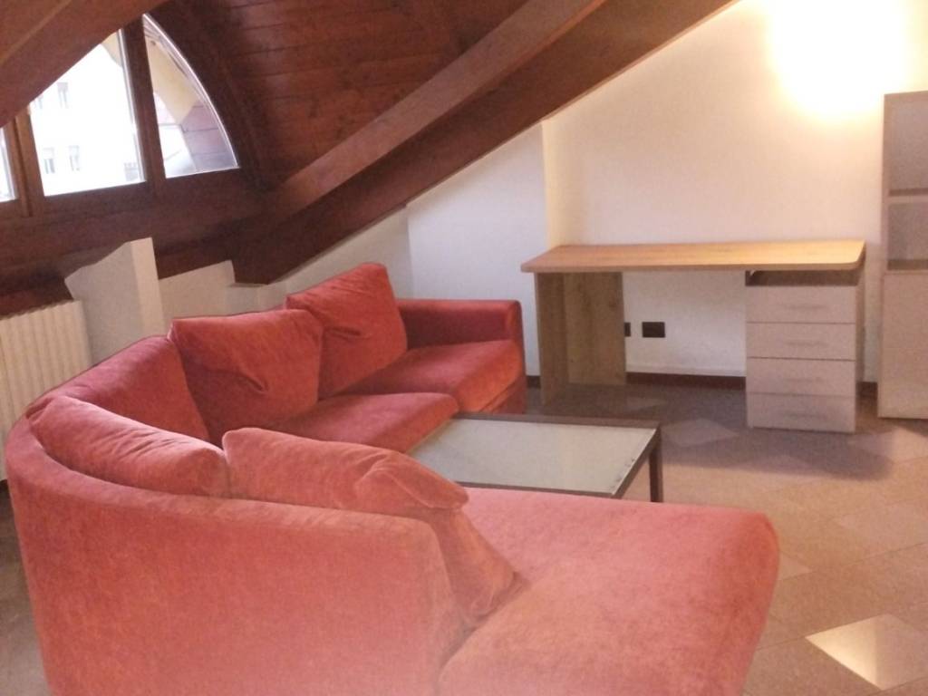 appartamento in affitto a Varese in zona Biumo