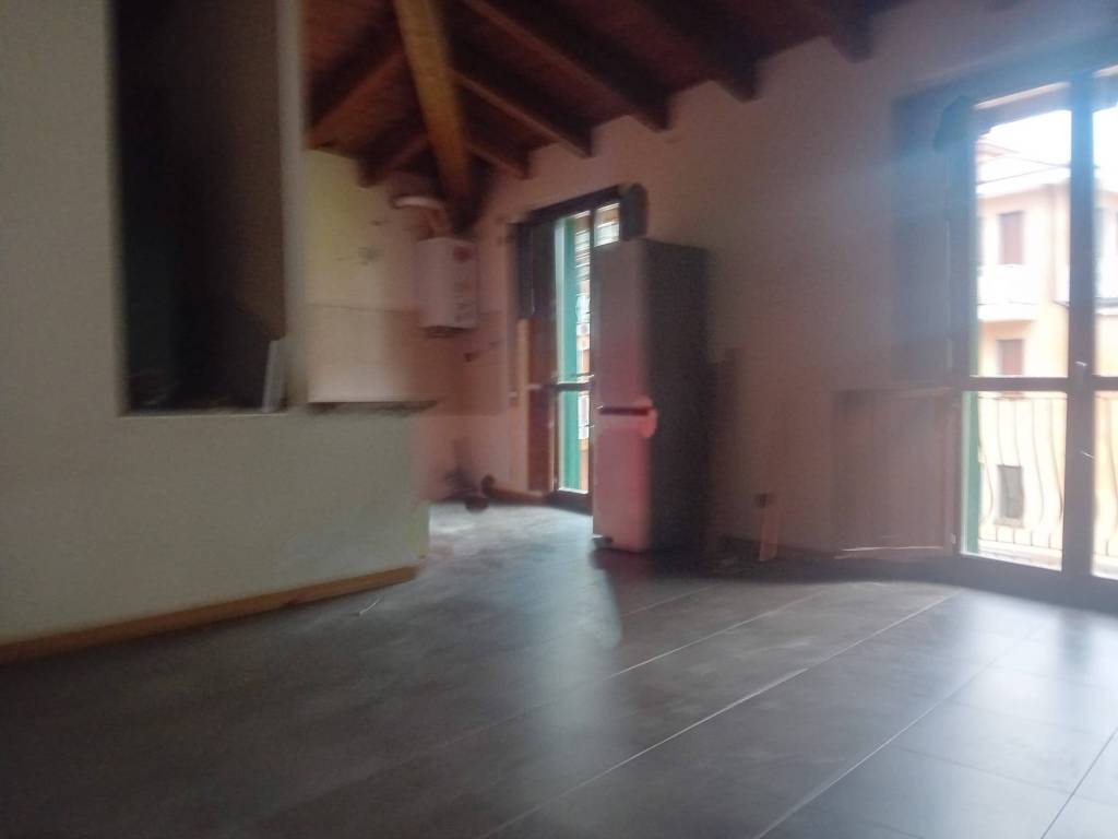 appartamento in affitto a Varese in zona Brunella