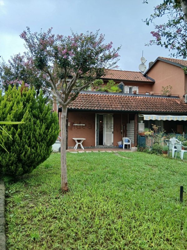 appartamento in affitto a Varese in zona Lissago