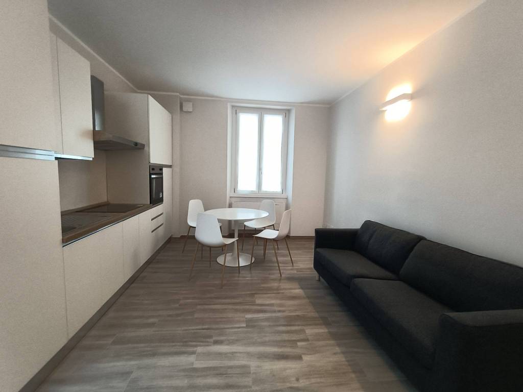 appartamento in affitto a Varese in zona Biumo